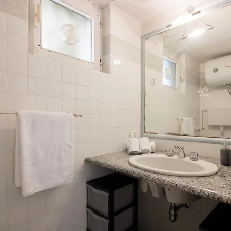 Guesthost - Cozy Open-plan In Sardinia Lejlighed *