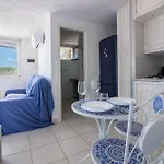 Guesthost - Cozy Open-plan In Sardinia * كوستا كورالينا