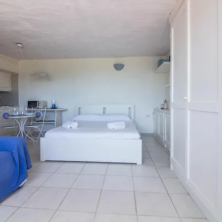 Guesthost - Cozy Open-plan In Sardinia * Costa Corallina