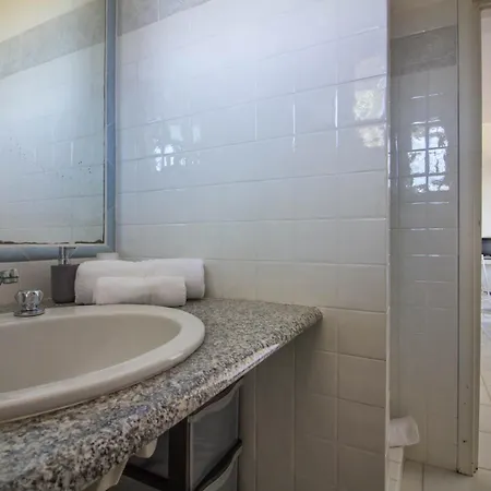 Guesthost - Cozy Open-plan In Sardinia * Costa Corallina